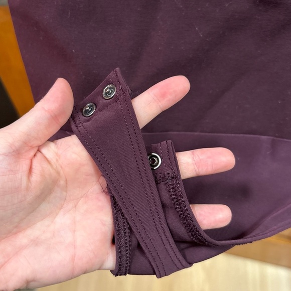 Express Women’s Dark Maroon One Sleeve Bodysuit Size Small - Picture 9 of 9